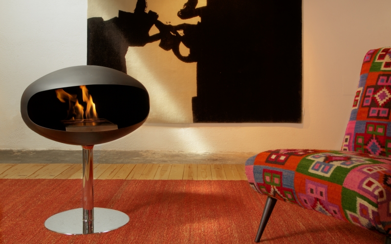 Напольный биокамин Cocoon Terra Pedestal Black по цене 158 200 руб.